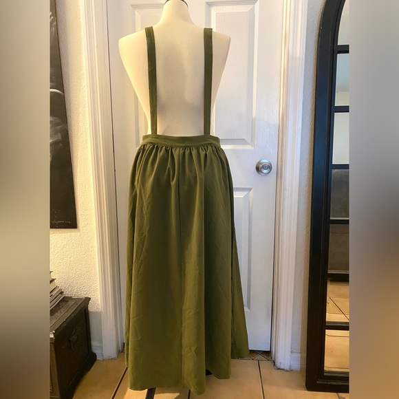 Floral Embroidered Apron Dress - Picture 5 of 5